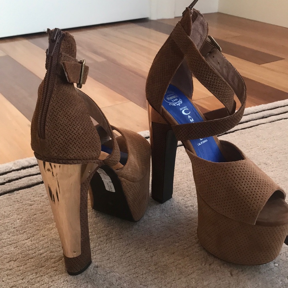 Brand New Edgy California Platforms (Havana Last)